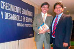 Osvaldo Nina, director ejecutivo del INESAD :: Junto a Carlos Gustavo Machicado en el coloquio “Crecimiento económico y desarrollo en Bolivia: miradas prospectivas”.